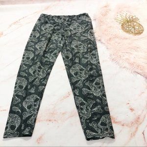Skull and Crossbones Leggings 3X
